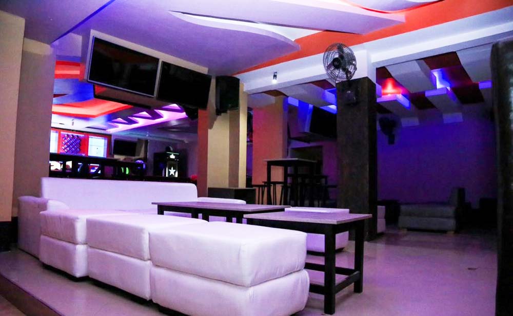Club Gabiro Bugolobi Top Bar and Restaurant in Kampala Uganda, Great place to dine and drink beer, Great Food and Drinks, Grilled food, Great place to chille with mates, Great Venue for Private Beer and Wine Parties, Drinking and Dancing, Cocktail Bar, Lounge Bar, Party Bar, Restaurant, Bar, Lively DJ Nights, Great Music, Bar and Lounge, Delicious food in Kampala Uganda